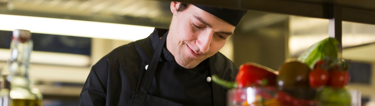 7 Restaurant KPIs you should be tracking (with free templates)
